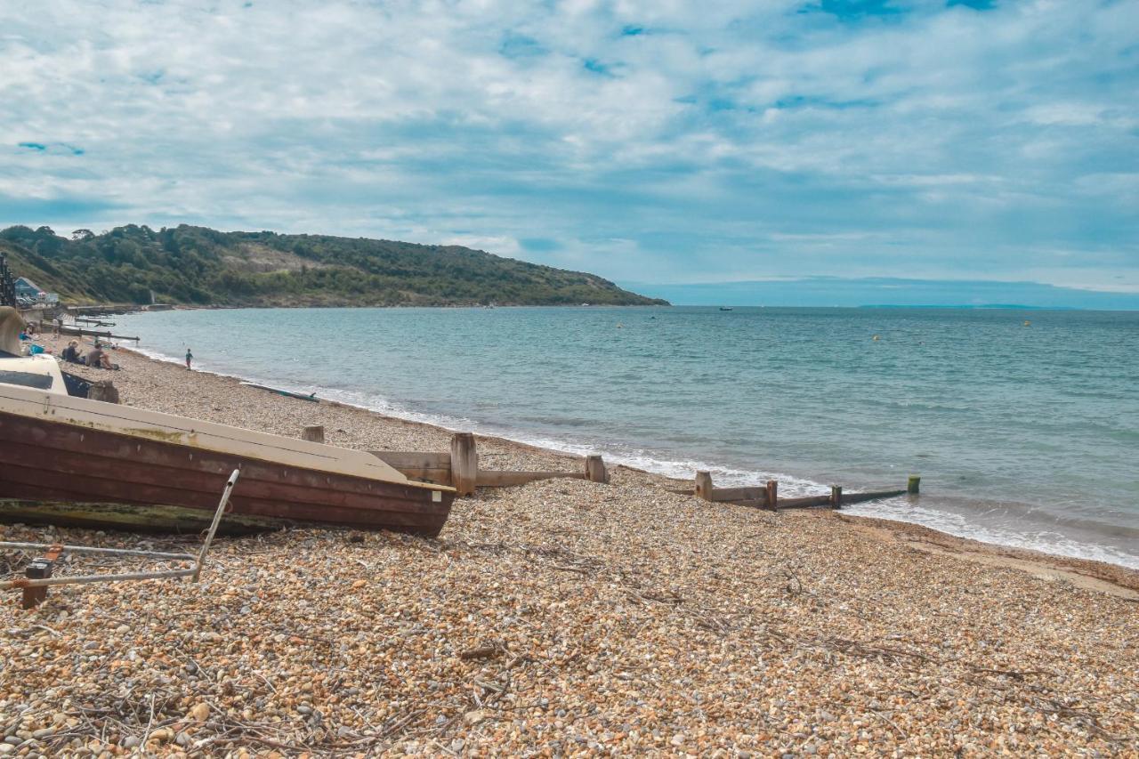 Villa Dartmouth House Totland Exterior foto
